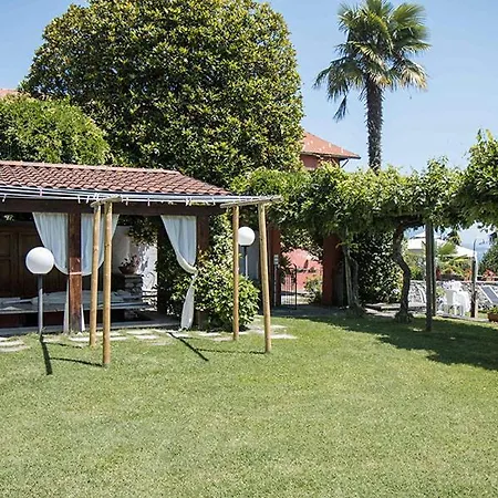 San Salvatore With Pool Apartment Massino Visconti